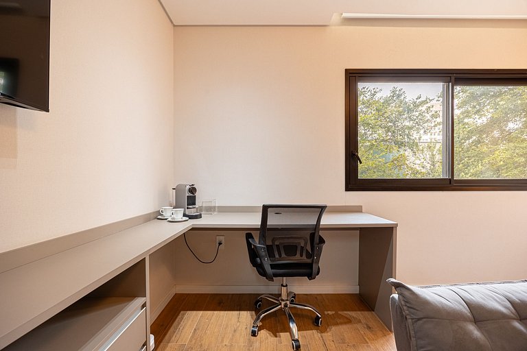 Belo studio C/ cama Queen em Moema