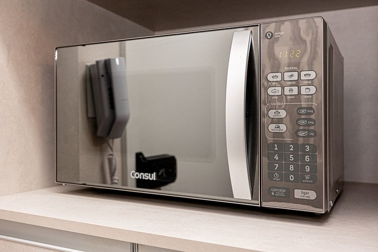 Belo studio C/ cama Queen em Moema