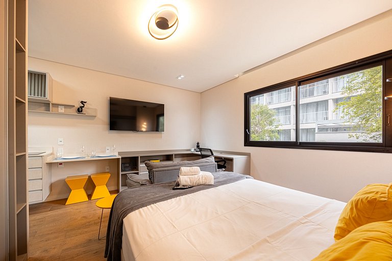 Belo studio C/ cama Queen em Moema