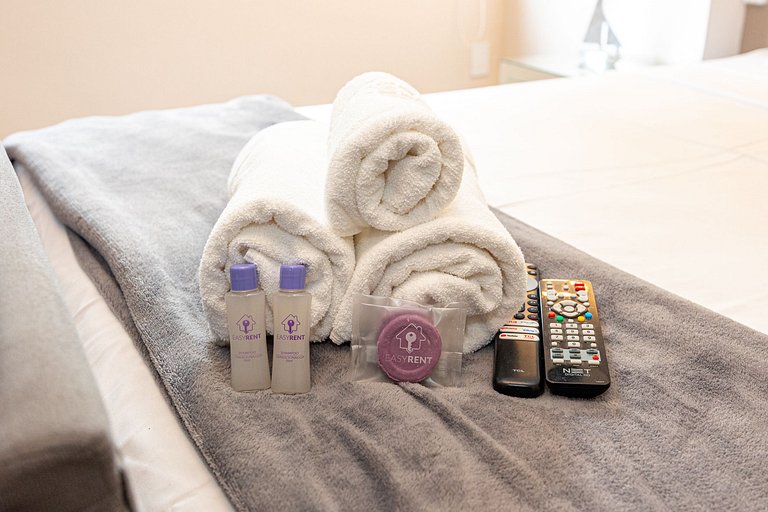 Belo studio C/ cama Queen em Moema