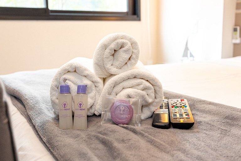 Belo studio C/ cama Queen em Moema