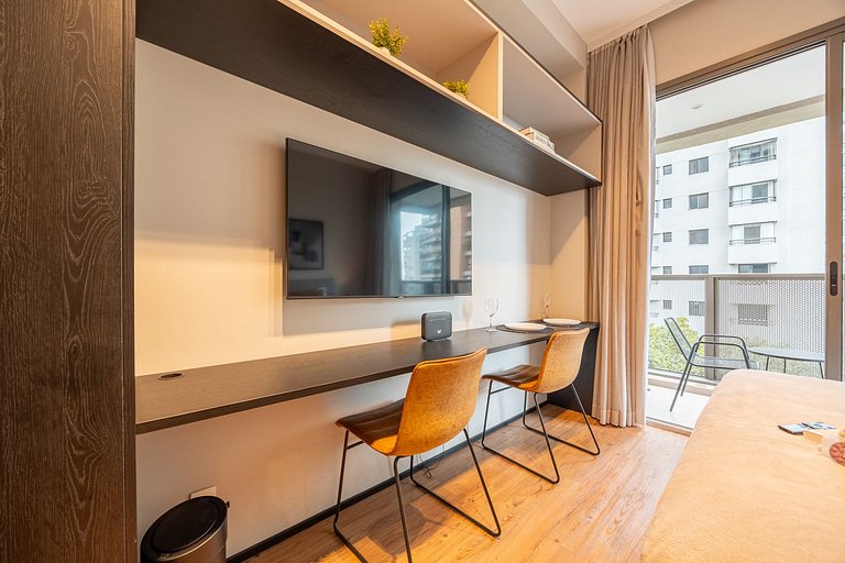 Charmoso studio com cama queen em Moema