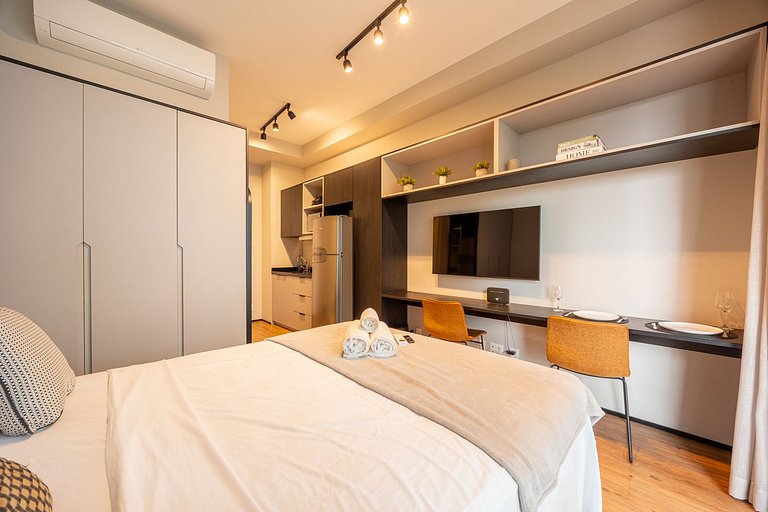 Charmoso studio com cama queen em Moema