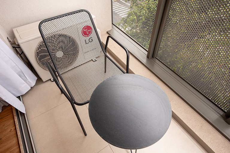 Charmoso studio com cama queen em Moema