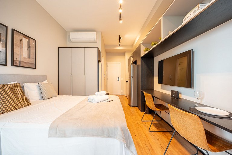 Charmoso studio com cama queen em Moema