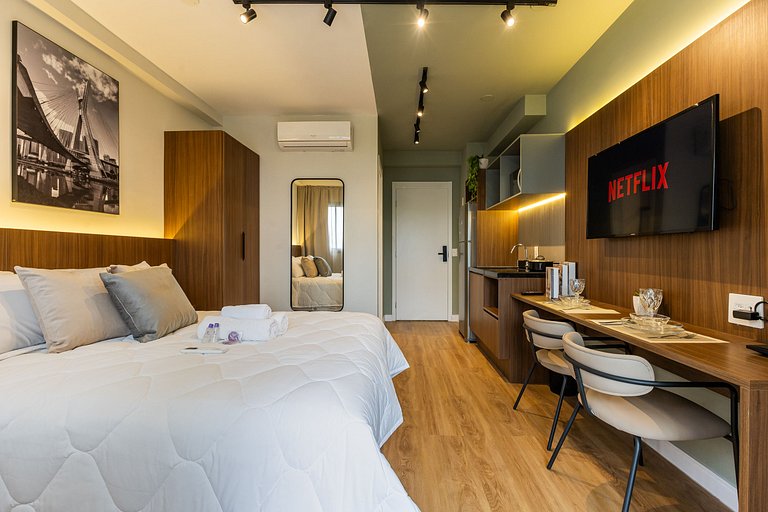 Belo studio com cama Queen na Vila Olimpia