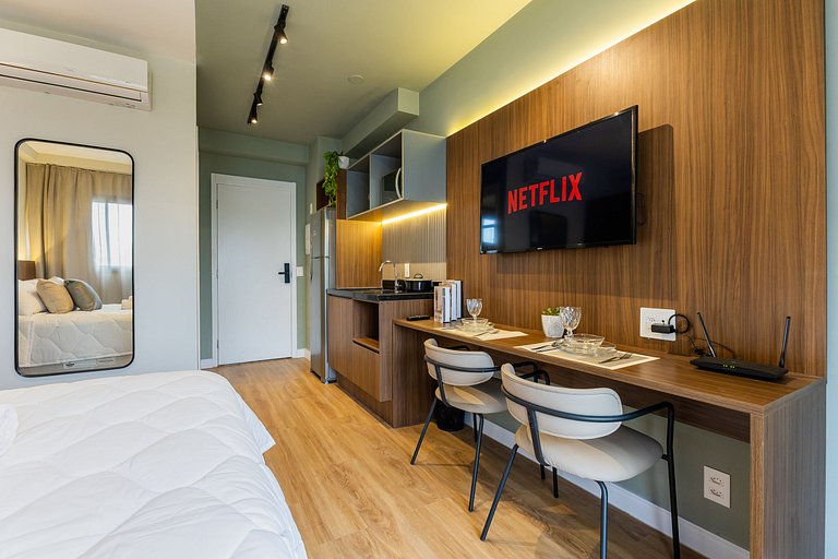 Belo studio com cama Queen na Vila Olimpia