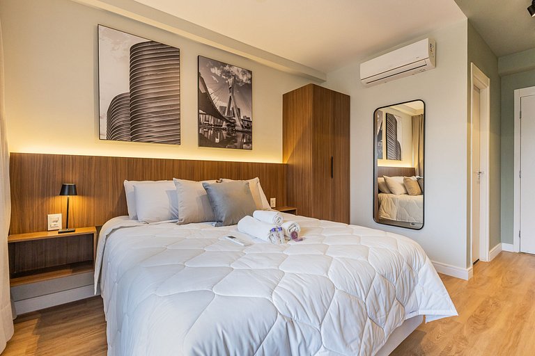 Belo studio com cama Queen na Vila Olimpia
