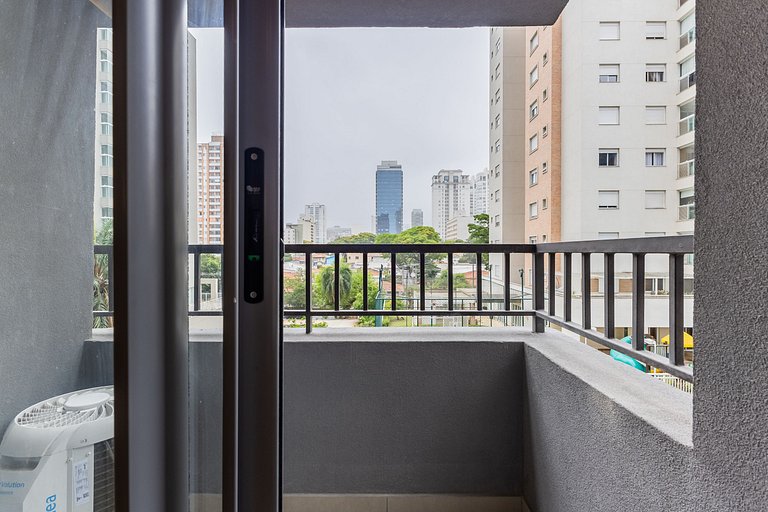 Belo studio com cama Queen na Vila Olimpia