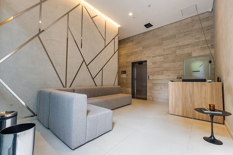 Belo studio C/varanda e cama queen no Brooklin
