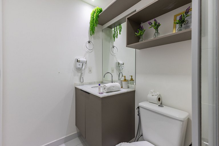 Charmoso studio com cama queen em Pinheiros