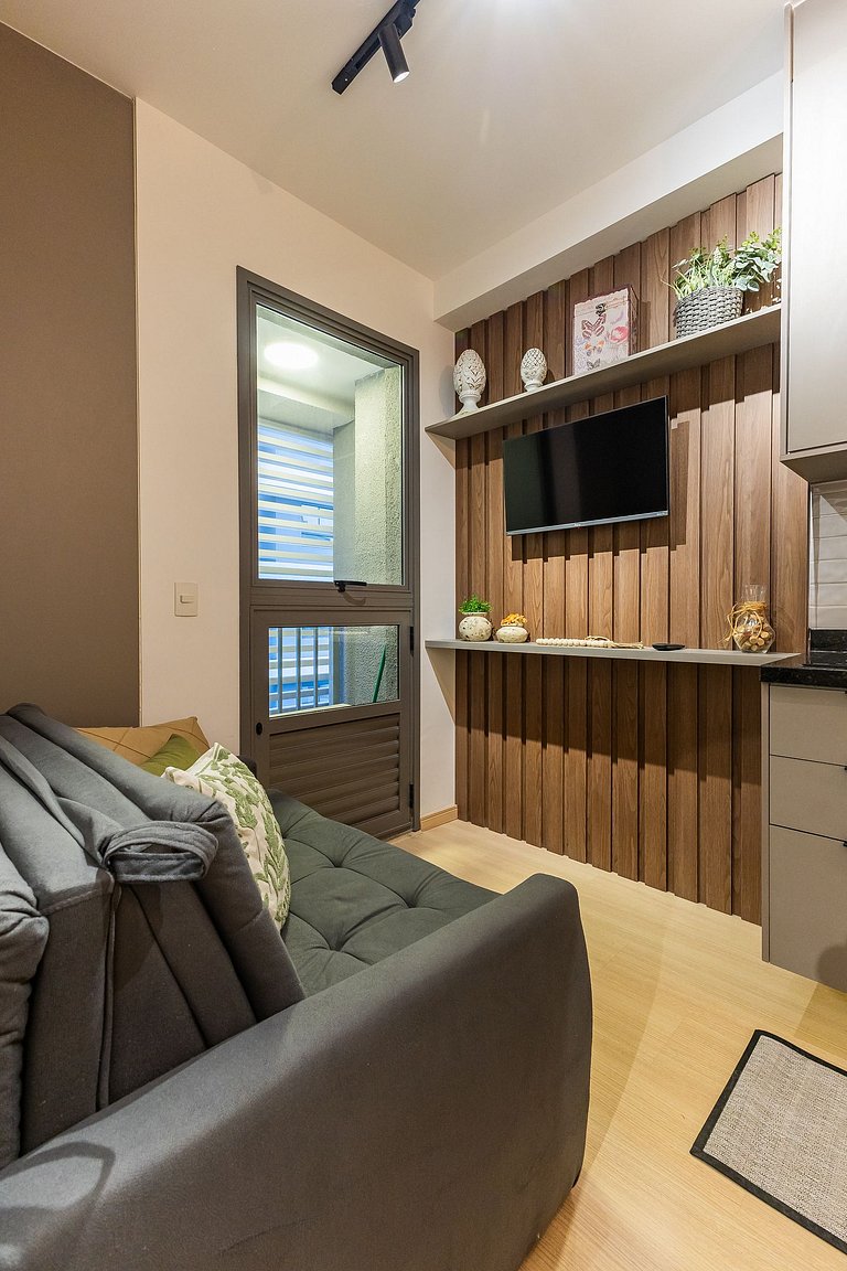 Charmoso studio com cama queen em Pinheiros