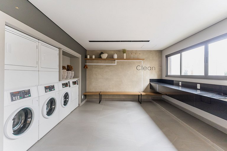Belo apartamento na Av. Santo Amaro