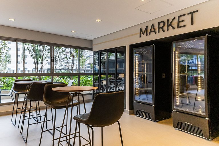 Belo apartamento na Av. Santo Amaro