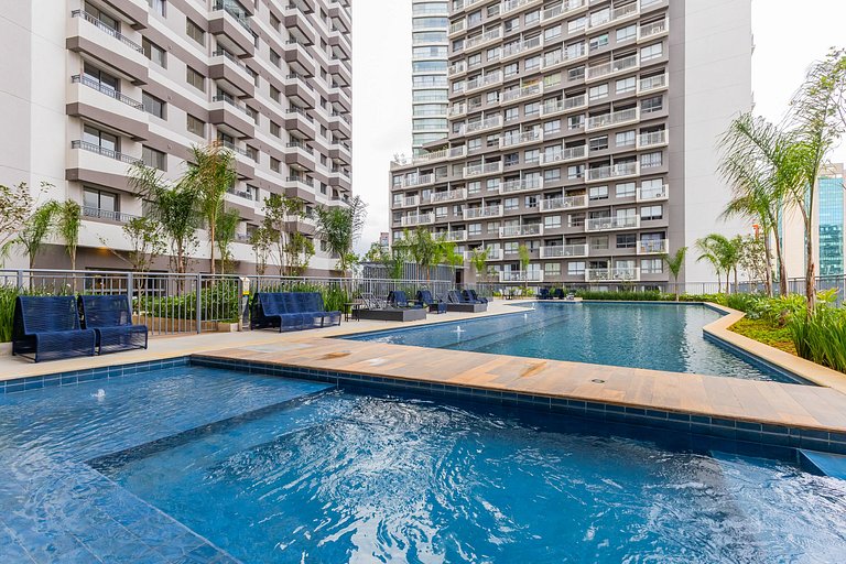 Belo apartamento na Av. Santo Amaro