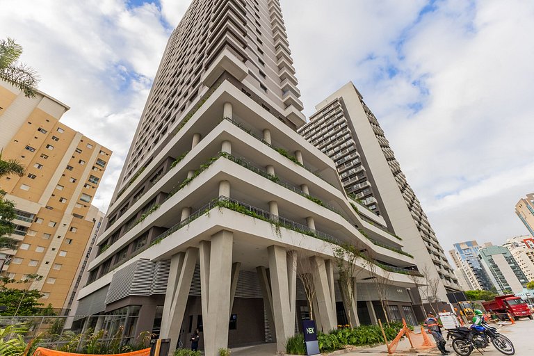 Belo apartamento na Av. Santo Amaro