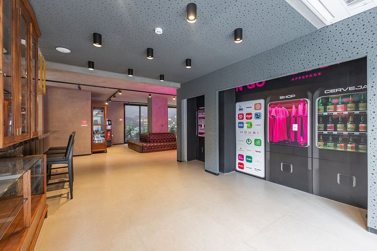 Belo studio C/varanda na Alameda Itu