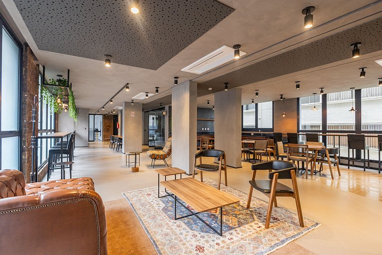 Belo studio C/varanda na Alameda Itu