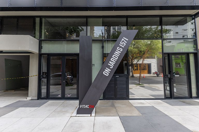 Belo studio no coração da Alameda Itu