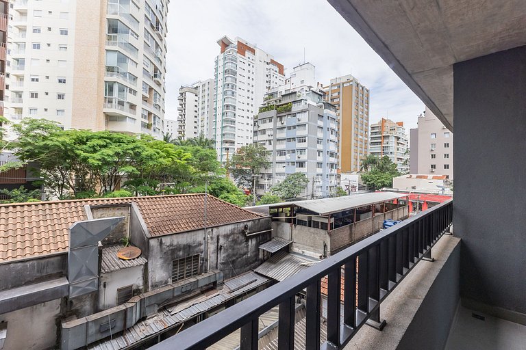 Belo studio no coração do Jardim Paulista