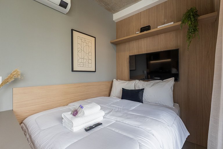 Belo studio C/varanda na Alameda Itu