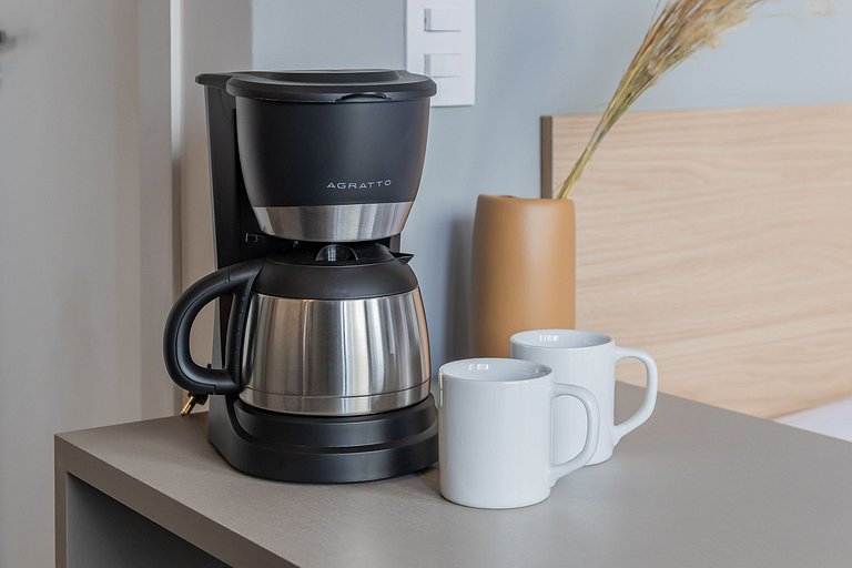 Belo studio C/varanda na Alameda Itu