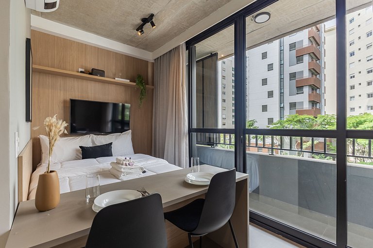 Belo studio C/varanda na Alameda Itu