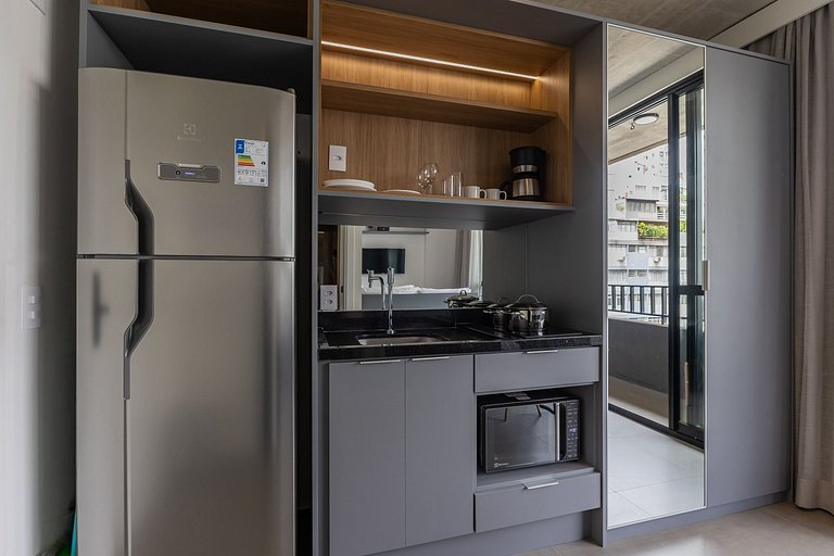 Lindo studio C/varanda no Jardim Paulista