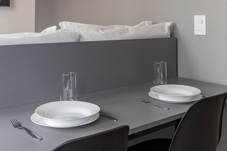 Lindo studio C/varanda no Jardim Paulista