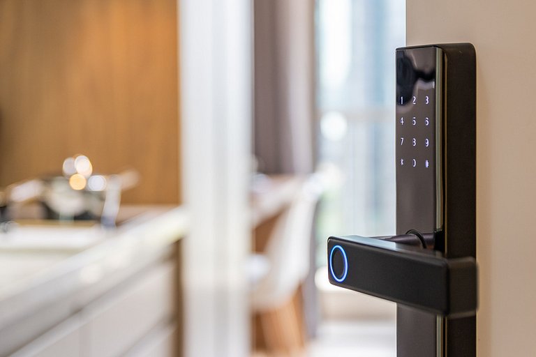 Studio C/ cama Queen na Faria Lima