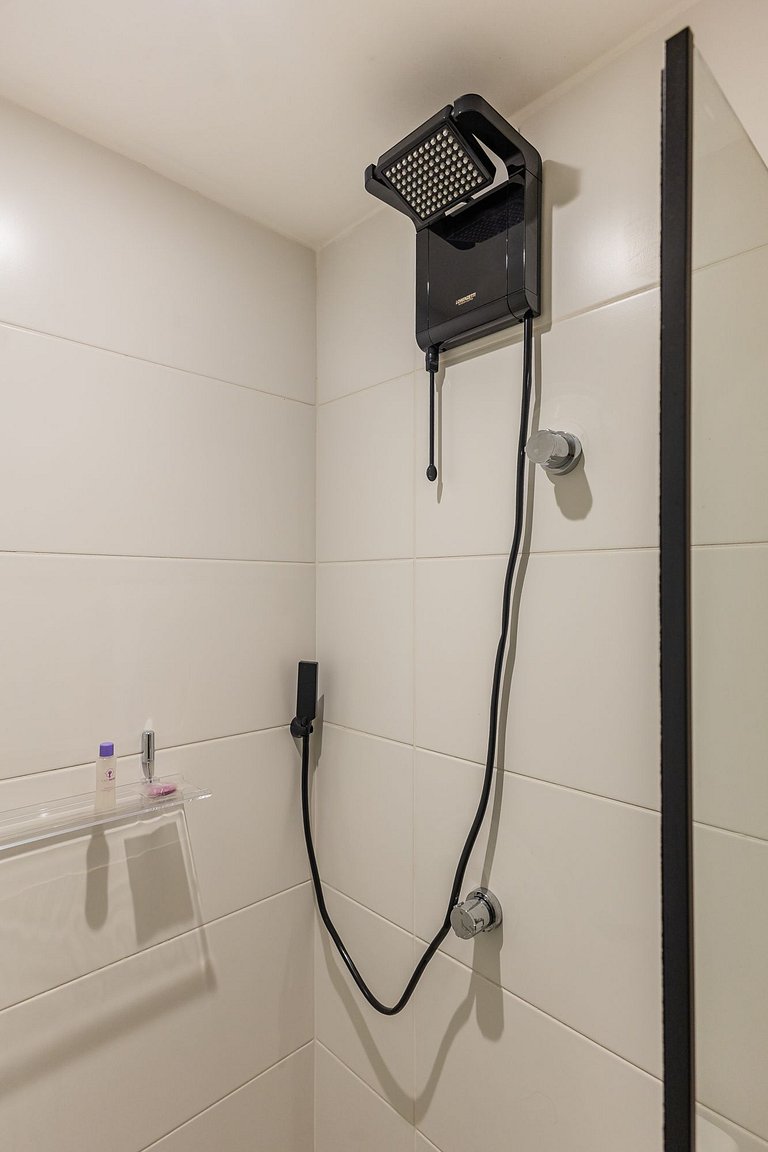 Charmoso apto com varanda no coração de Moema