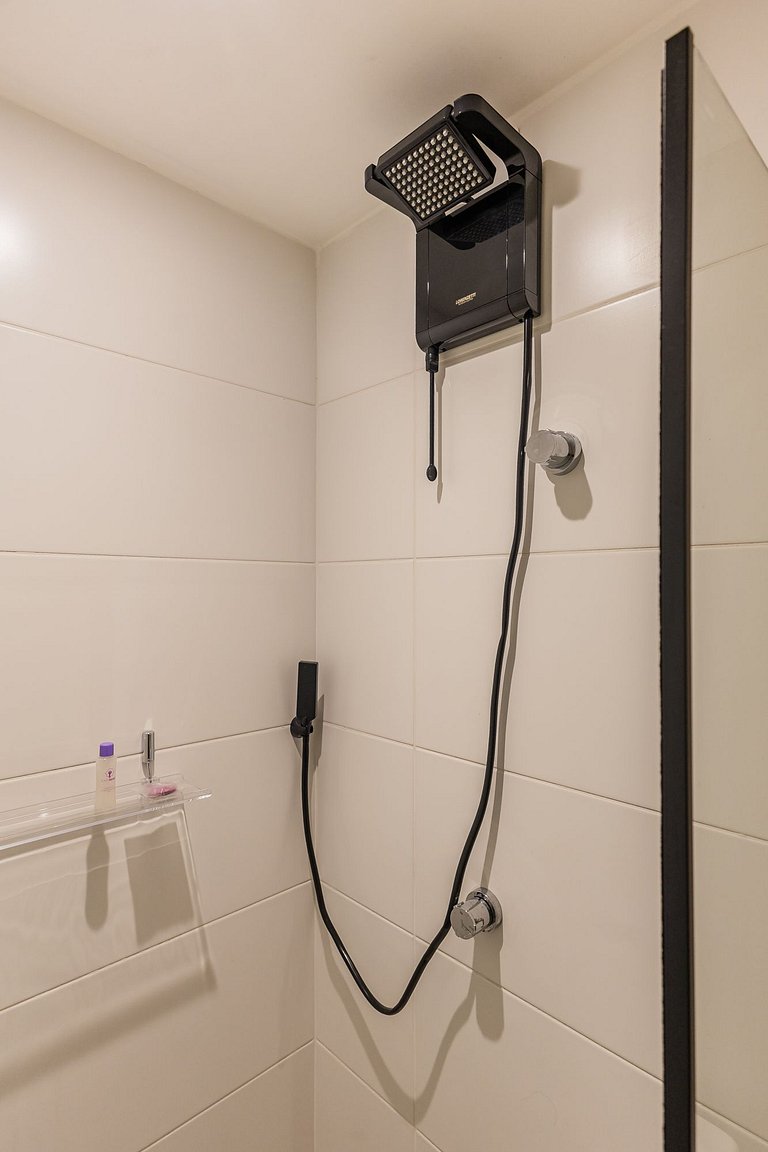 Charmoso apto com varanda no coração de Moema