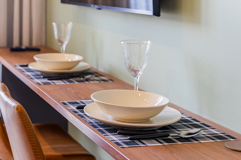 Charmoso apto com varanda no coração de Moema