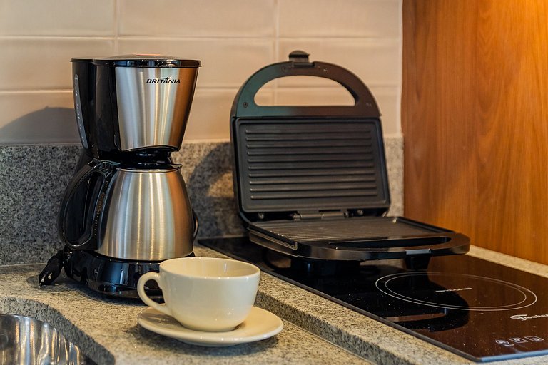 Charmoso apto com varanda no coração de Moema