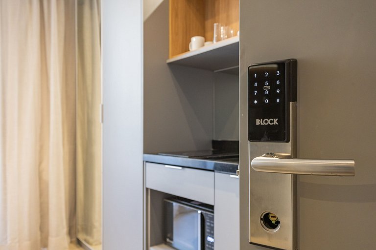 Lindo studio C/varanda na alameda Itu