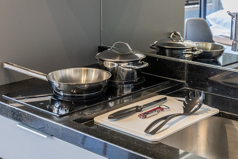 Lindo studio C/varanda na alameda Itu