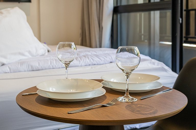 Lindo studio C/varanda na alameda Itu