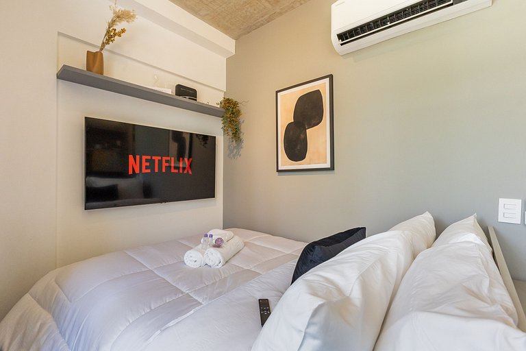 Studio com varanda na Alameda Itu