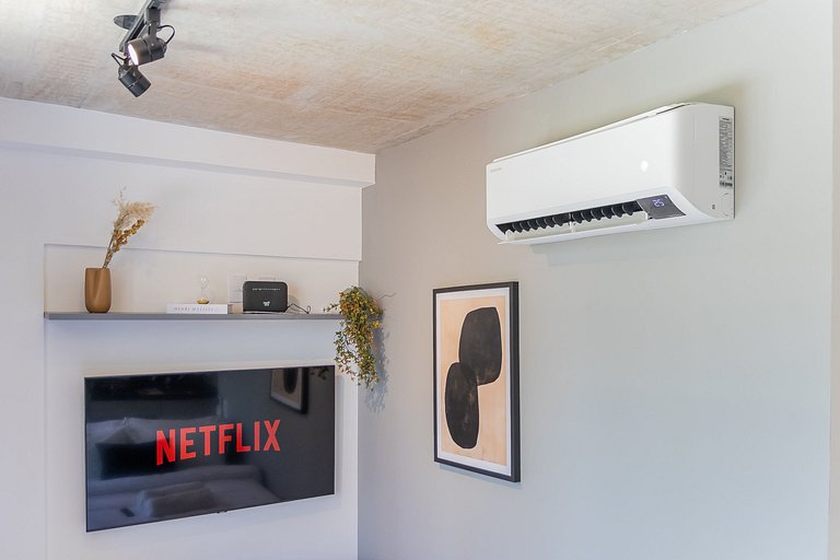 Studio com varanda na Alameda Itu