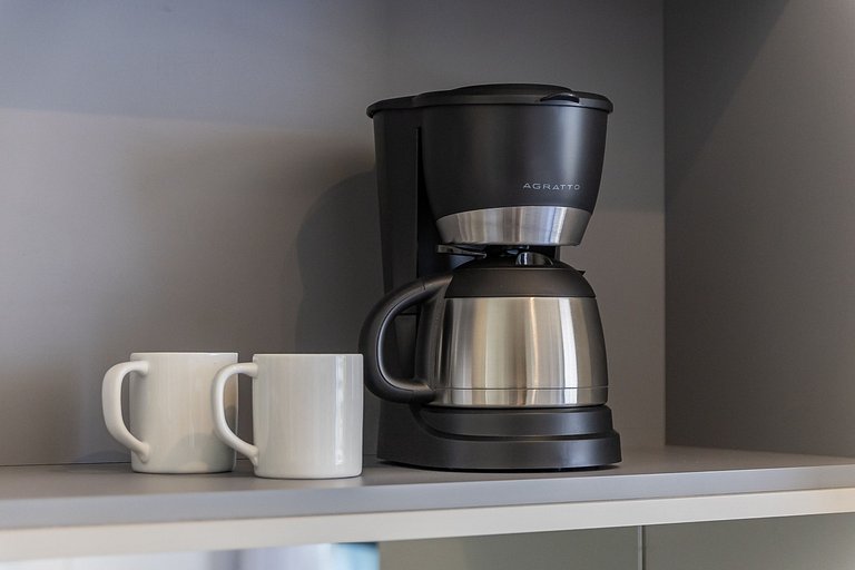 Studio com varanda na Alameda Itu