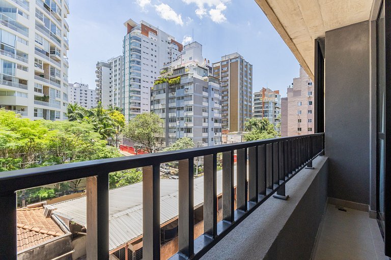 Studio com varanda na Alameda Itu