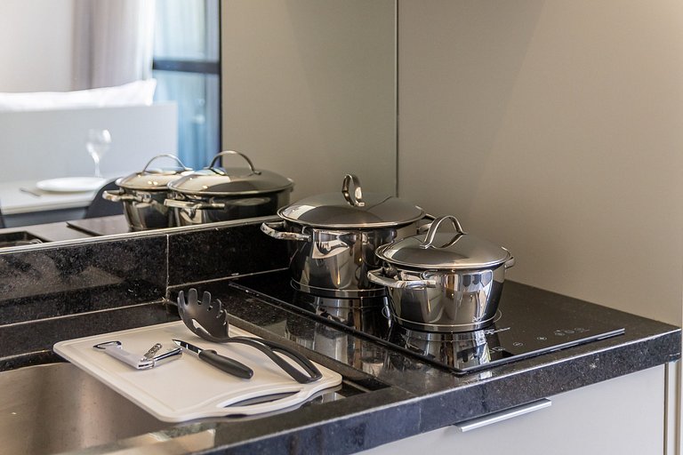 Studio com varanda na Alameda Itu