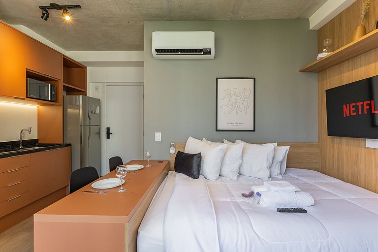 Studio com varanda na Alameda Itu