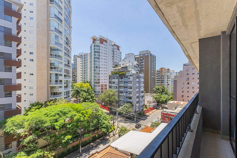 Studio com varanda na Alameda Itu