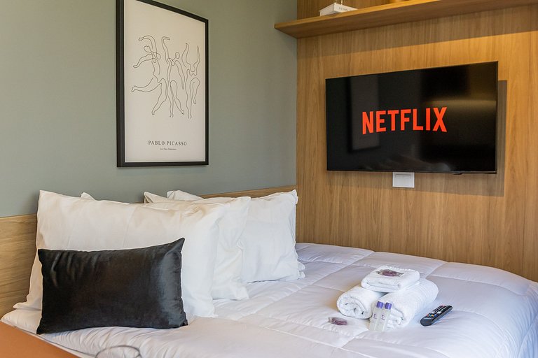 Studio com varanda na Alameda Itu