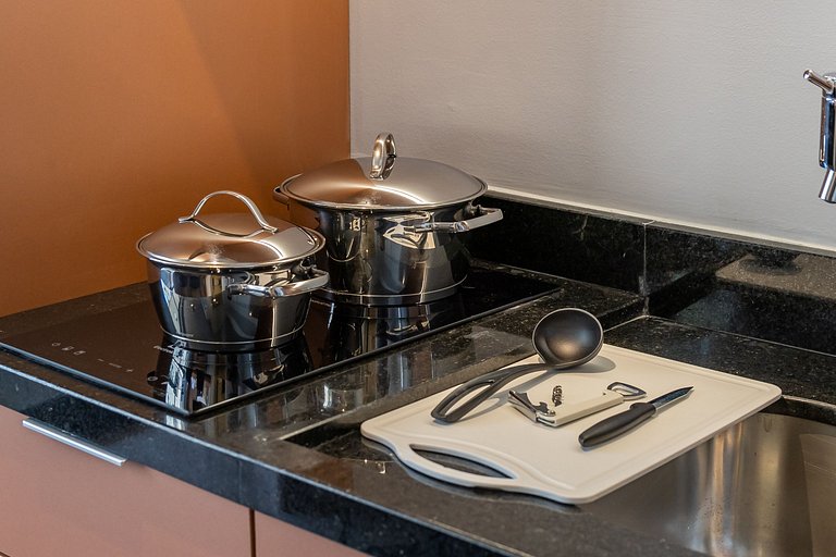 Studio com varanda na Alameda Itu