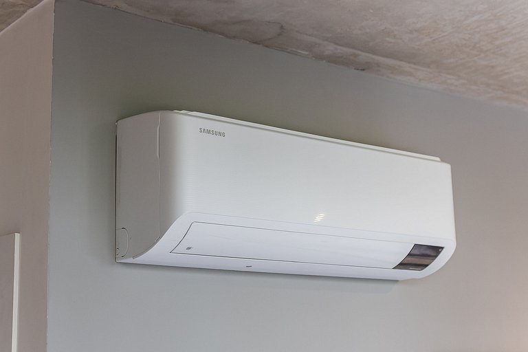 Belo studio no coração do Jardim Paulista