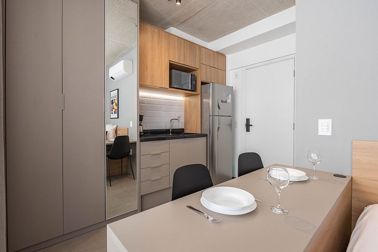 Studio com varanda no Jardim Paulista