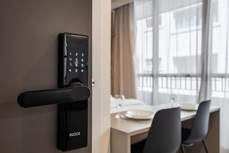 Studio com varanda no Jardim Paulista