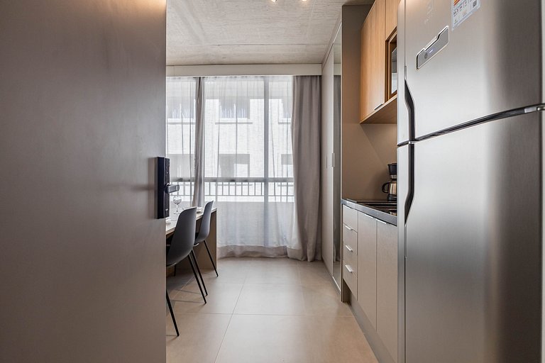 Studio com varanda no Jardim Paulista